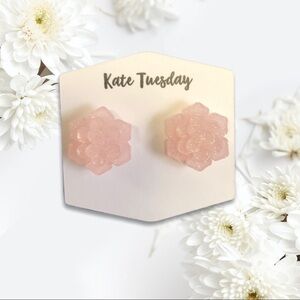 5/$20 pink‎ flower stud earrings
